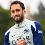 Hakan Çalhanoğlu kimdir kaç yaşında? Hangi takımlarda oynadı?
