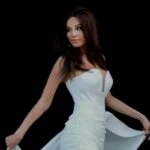 Boşanamayan Güzide Duran sevgilisi ile paylaşım yaptı! Fikret Orman’ın omuzundan