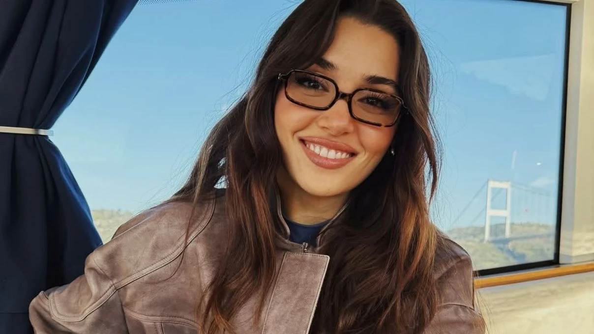 Hande Erçel’den ayrılık sonrası ilk paylaşım! Güzel oyuncu sosyal medya geri döndü