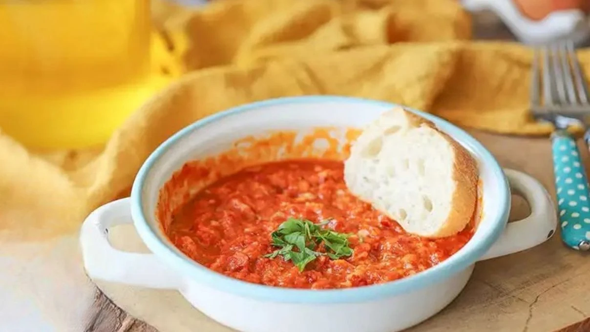 Salçalı yumurta nasıl yapılır? Salçalı yumurta hangi yöreye ait?