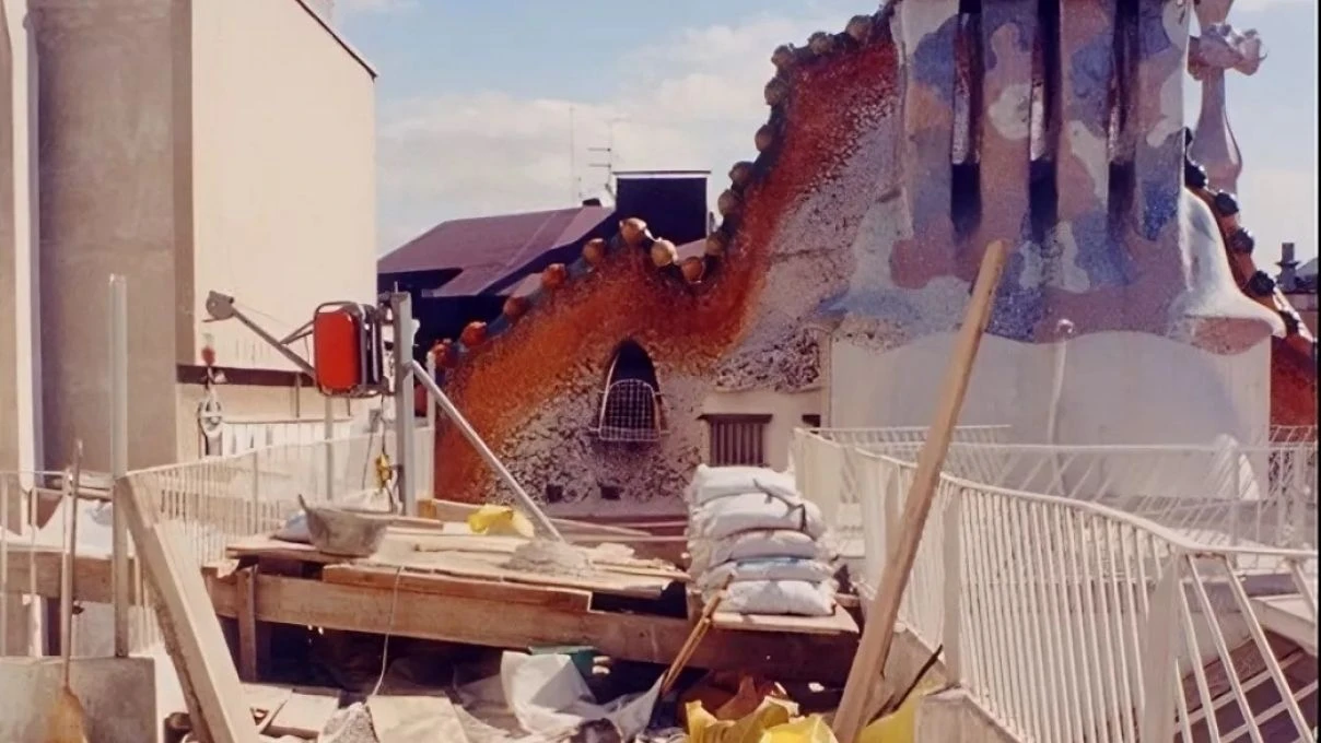 Gaudi’nin ünlü eseri Casa Battlo’un tarihi cephesi ve avlusu yenilendi! 