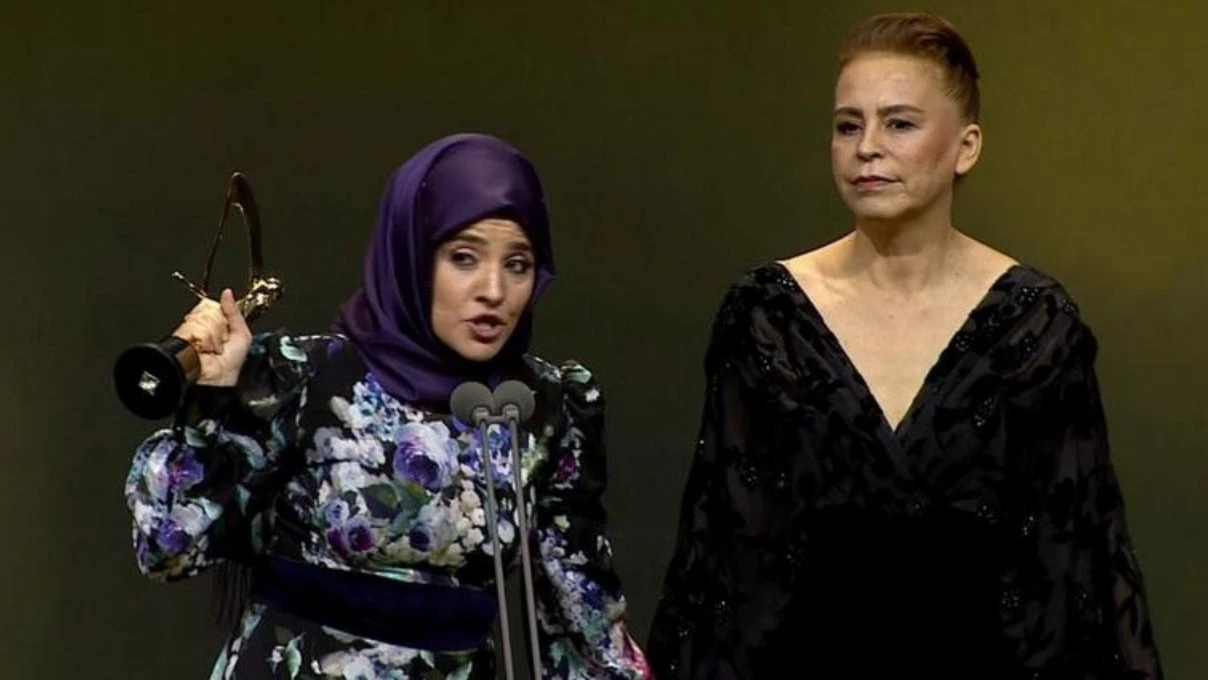 Ayşe Ferda Eryılmaz kimdir? Hangi dizileri yazdı? 4 Ayşe Ferda Eryılmaz kimdir? Hangi dizileri yazdı?