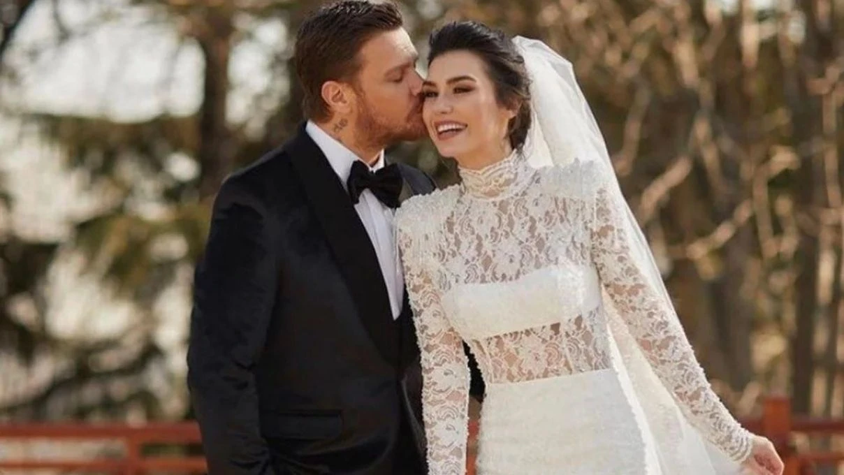 Burcu Kıratlı kaç yaşında? Burcu Kıratlı Sinan Akçıl ne zaman boşandı?