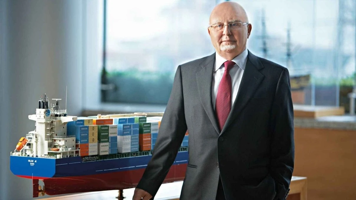 Lucien Arkas kimdir? Lucien Arkas kaç yaşında ne iş yapıyor?