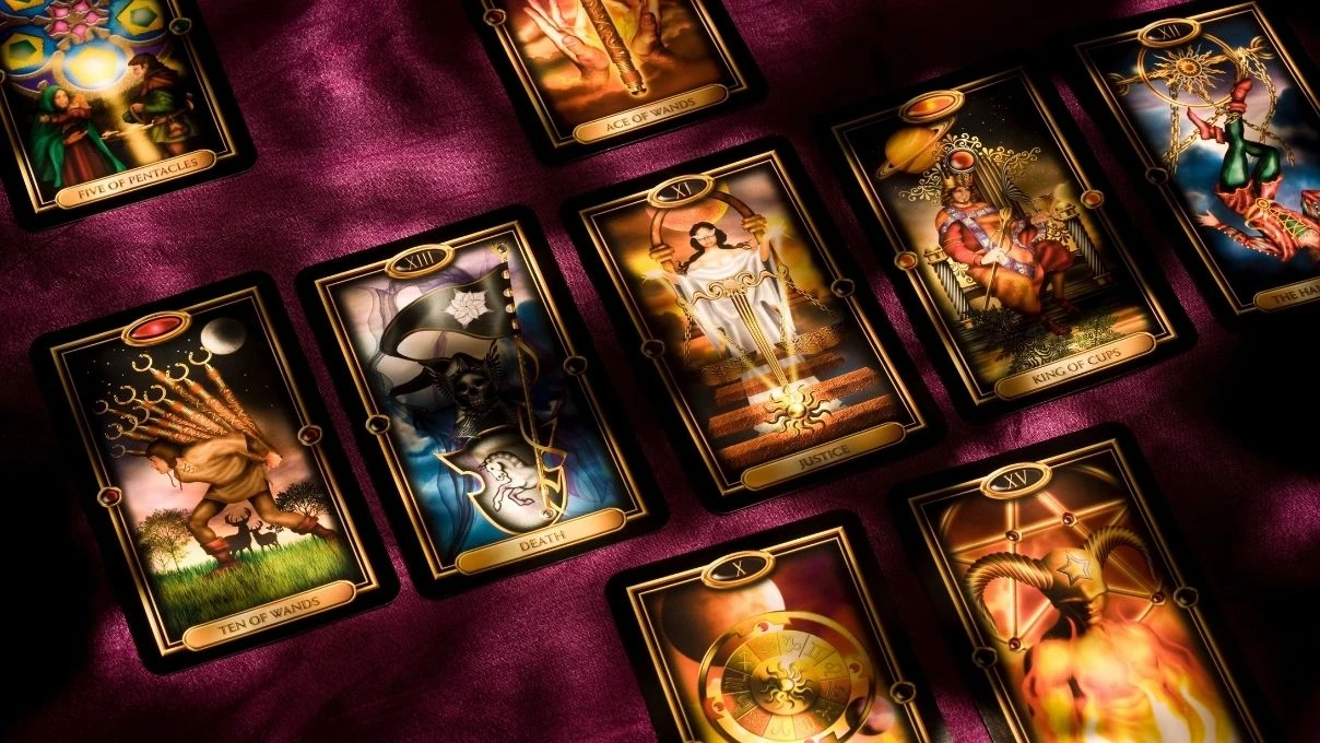 Günlük tarot kart açılımı 10 Ekim 2025! Karşılıklı alışveriş artık sizlerle 