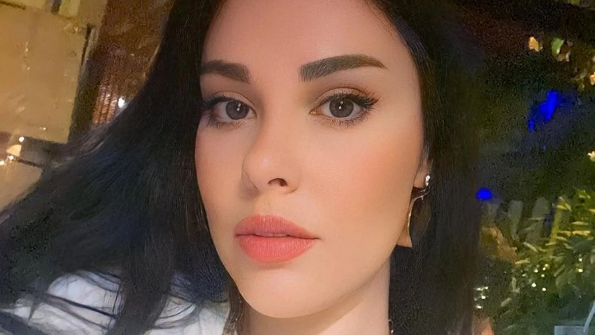 Tuğçe Tayfur babasının vefatından sonra sahnelere döndü! Ünlü isimden babasının şarkılarıyla unutulmaz anlar