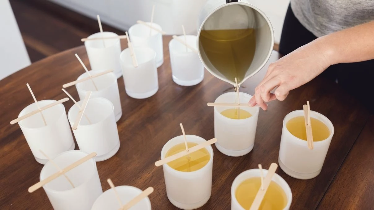 Görenler inanamıyor! Sadece 3 malzemeyle bitmeyen mum tarifi 9 Görenler inanamıyor! Sadece 3 malzemeyle bitmeyen mum tarifi