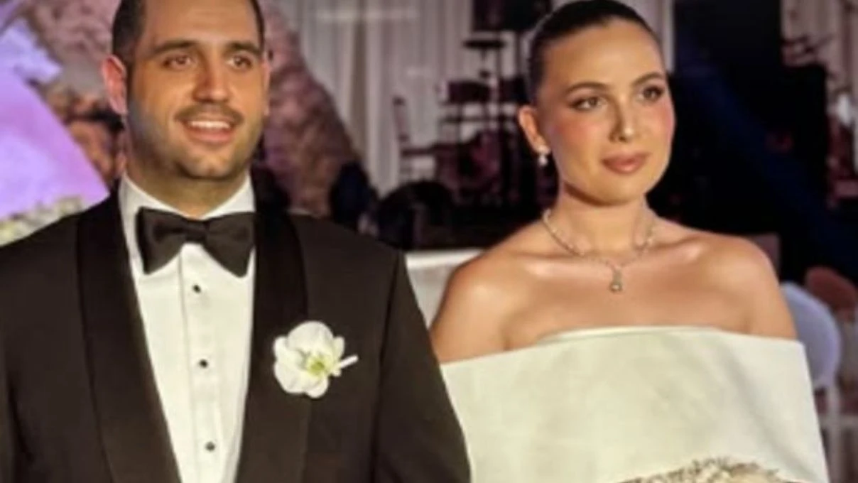 Seda Sayan’ın üvey kızı Elif Engin’in düğününde Sibel Can sahne aldı!