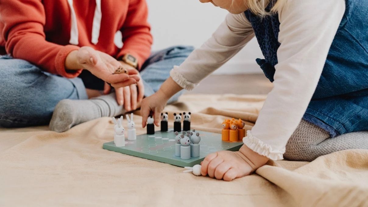 Çocuklarla geçirilecek yılbaşında yapılacak etkinlikler! Gecenizi doya doya yaşayacaksınız 5 Çocuklarla geçirilecek yılbaşında yapılacak etkinlikler! Gecenizi doya doya yaşayacaksınız