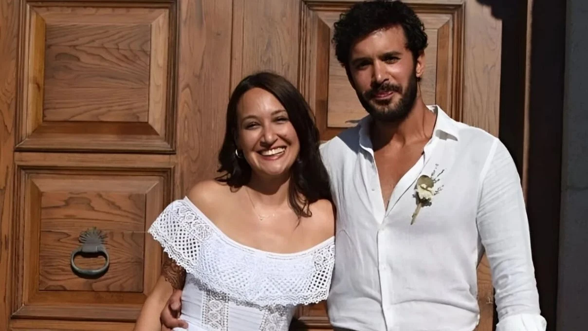 Gupse Özay fotoğrafları kaldırdı! Barış Arduç boşanma iddiaları güçlendi