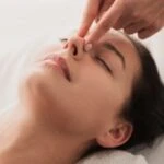 Evde 10 dakikada adım adım gençleşin! Yüz yogası deyip geçmeyin