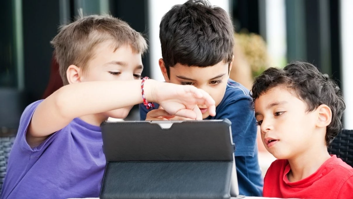 Çocukların gelişimini destekleyen en iyi tablet modelleri ve fiyatları 2025!
