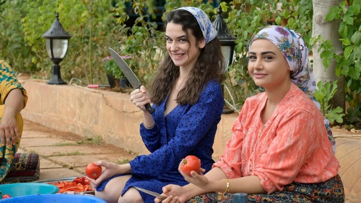 Halef dizisinde domates festivali! Halef yeni bölümde neler olacak? 6 Halef dizisinde domates festivali! Halef yeni bölümde neler olacak?