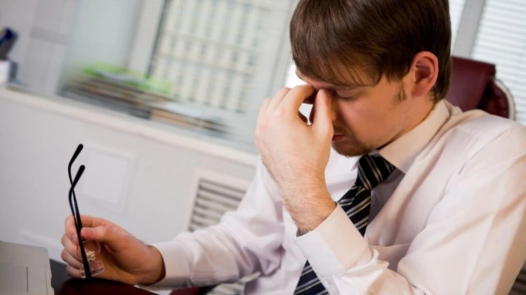 Sürekli halsiz ve depresyonda olanlar aman dikkat! Vücudunuz alarm veriyor