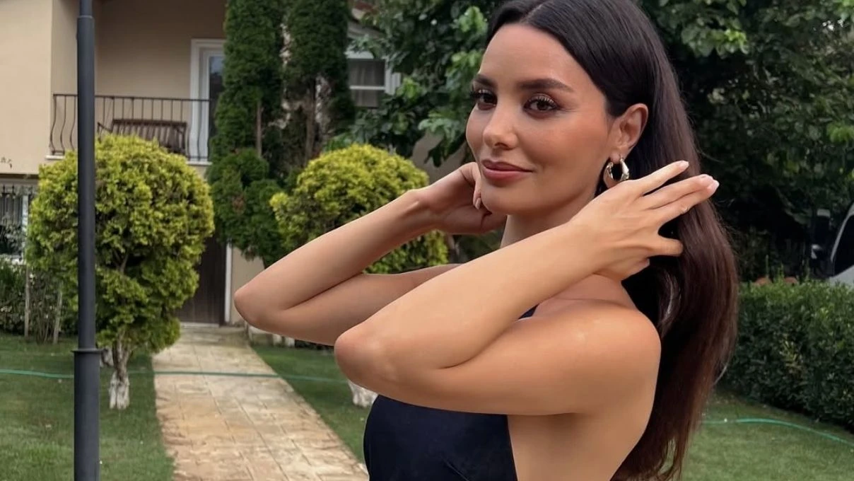 Hazal Filiz Küçükköse ikizini paylaştı! Ünlü oyuncuyu hayranları tanımakta güçlük çekti