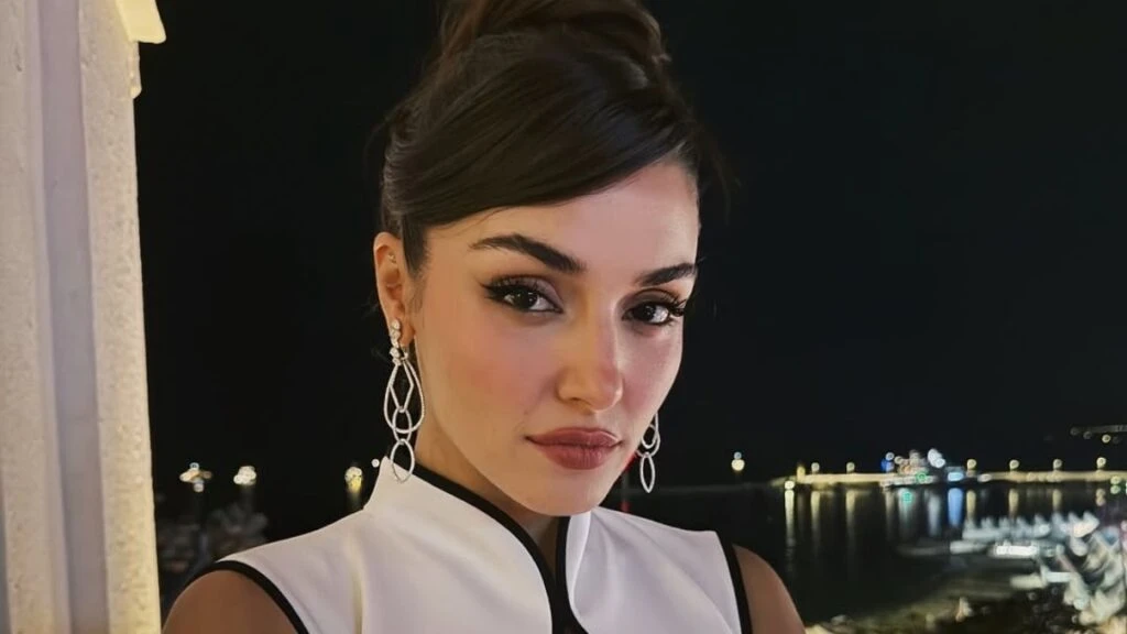 Hande Erçel’den yeni sosyal medya paylaşımı! Her karesi takipçilerinden tam not aldı