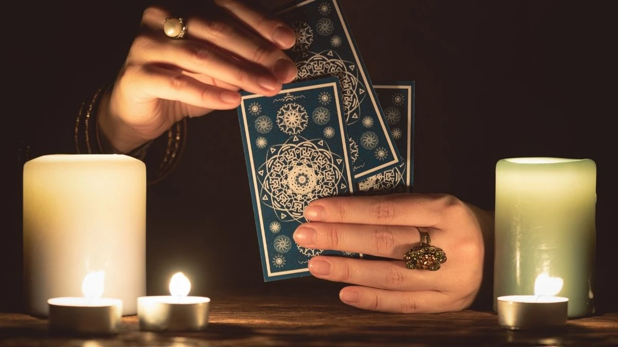 Günlük tarot kart açılımı 10 Kasım 2025! Değişim başlıyor