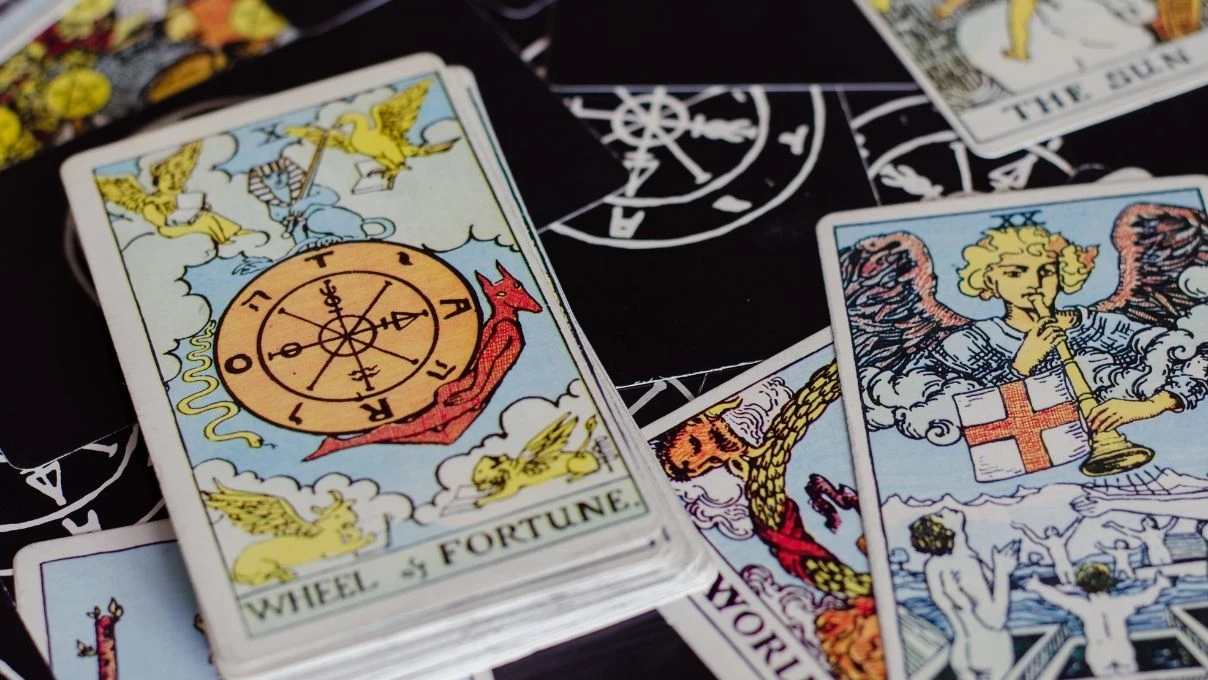 Günlük tarot kart açılımı 27 Eylül 2025! Enerjiler yüksek, mutlu günler kapıda