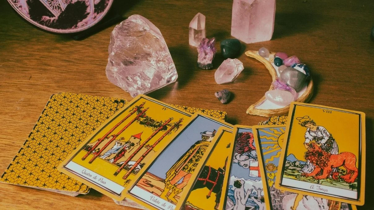 Günlük tarot kart açılımı 27 Eylül 2025! Enerjiler yüksek, mutlu günler kapıda
