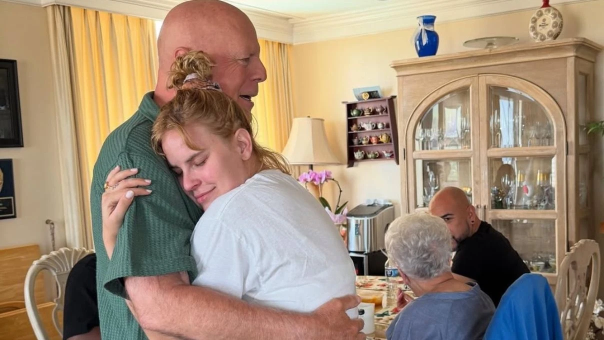 Dünyaca ünlü Bruce Willis’in kızı Tallulah Willis babasının yeni halini paylaştı!