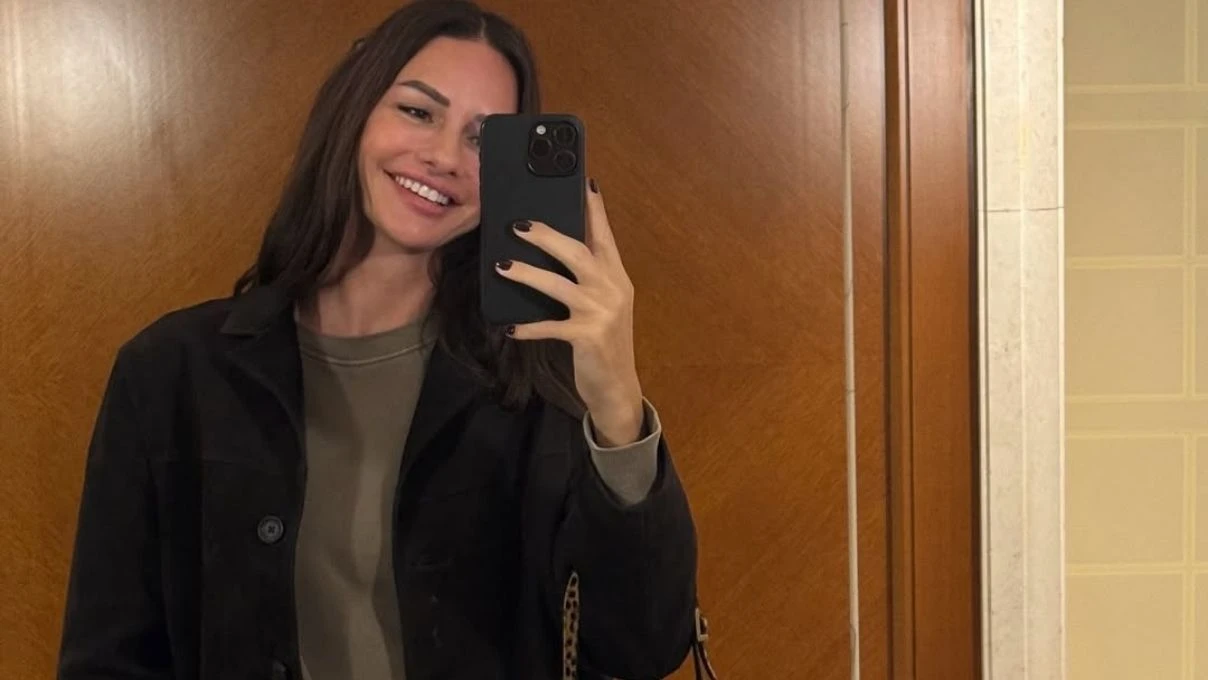 Yasemin Ergene paylaşımlarıyla dikkat çekti! Şıklığı ve güzelliği beğeni topladı