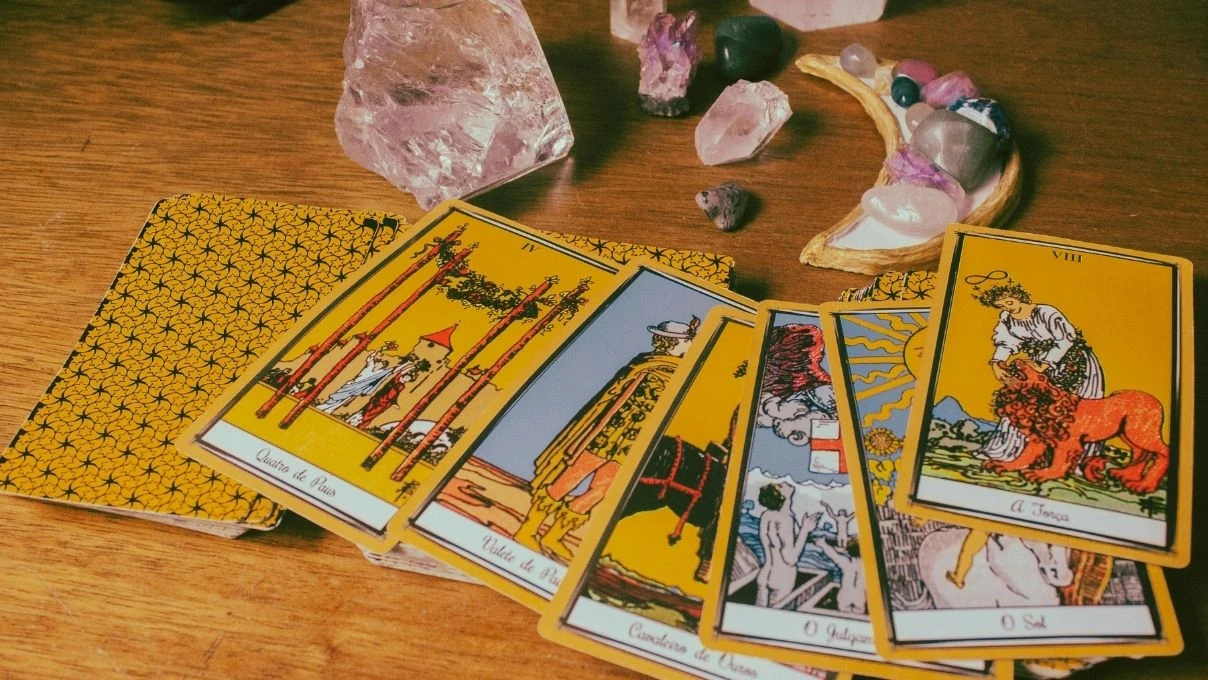 Günlük tarot kart açılımı 20 Ekim 2025! Gönül kırıkları iyileşiyor