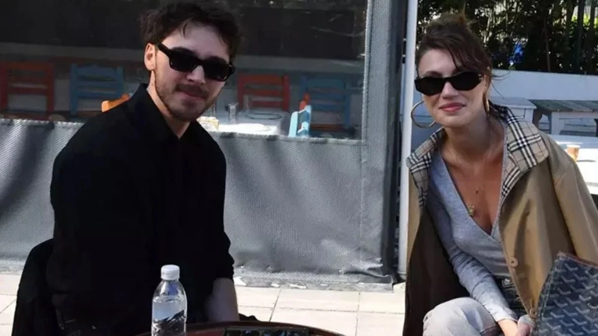 Yüsra Geyik ile Onur Bay bir mekânda beraber görüntülendi! Arka Sokakların kardeşleri uzun uzun sohbet etti 