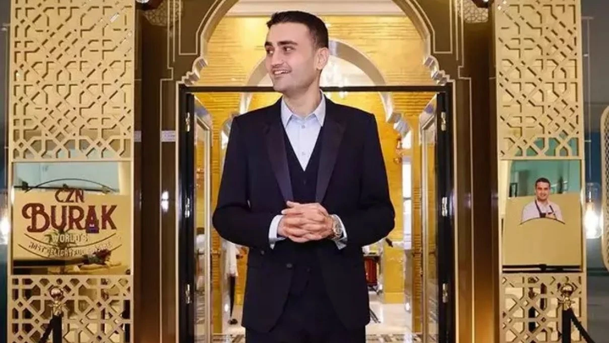 CZN Burak oyuncu Burak Özçivit’in milyonluk aracını satın aldı! Ünlü fenomenin şaşırtan hareketi çok konuşuldu