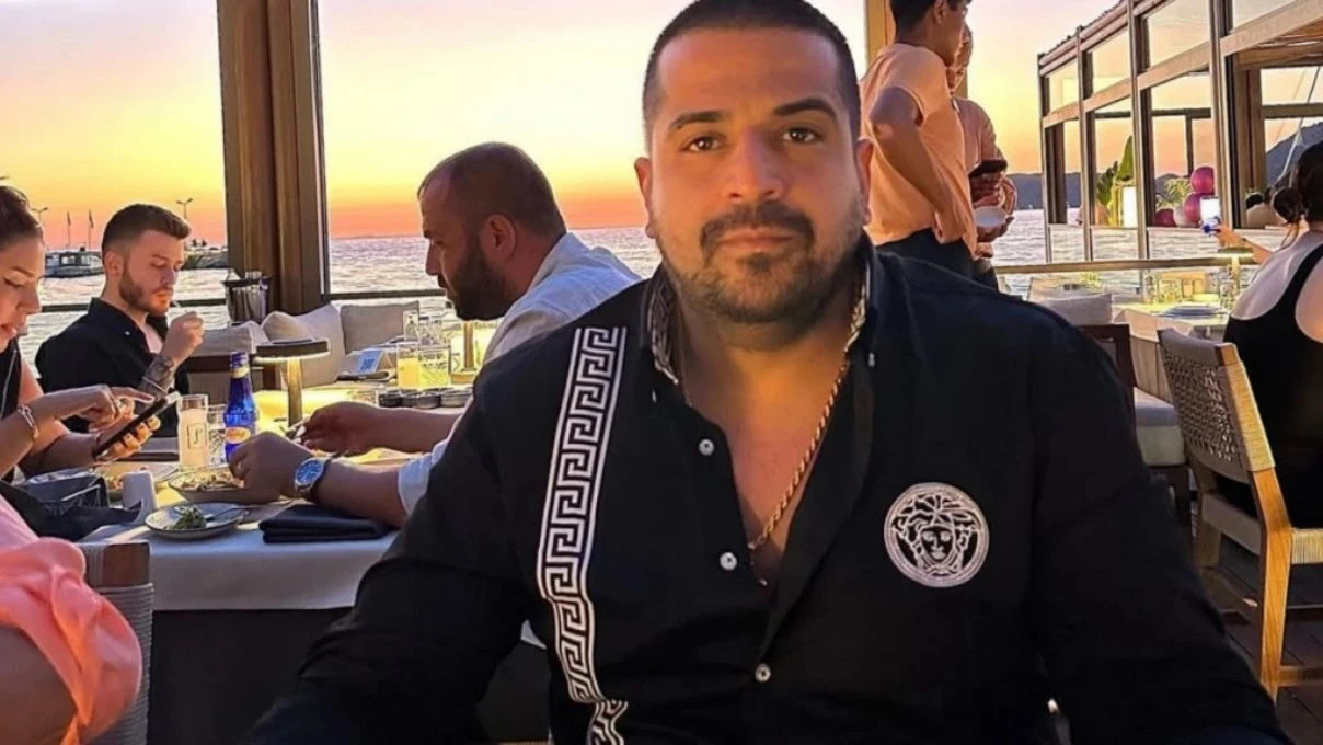 Ferdi Aydın kimdir kaç yaşında? Ferdi Aydın Güllü’nün neyi oluyor? 4 Ferdi Aydın kimdir kaç yaşında? Ferdi Aydın Güllü’nün neyi oluyor?