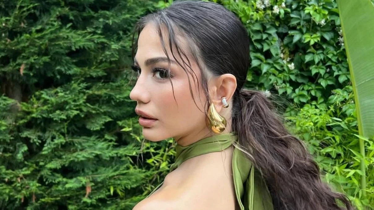 Çiçekçiden Demet Özdemir’e övgü dolu sözler! "Kaliteniz Yeter"