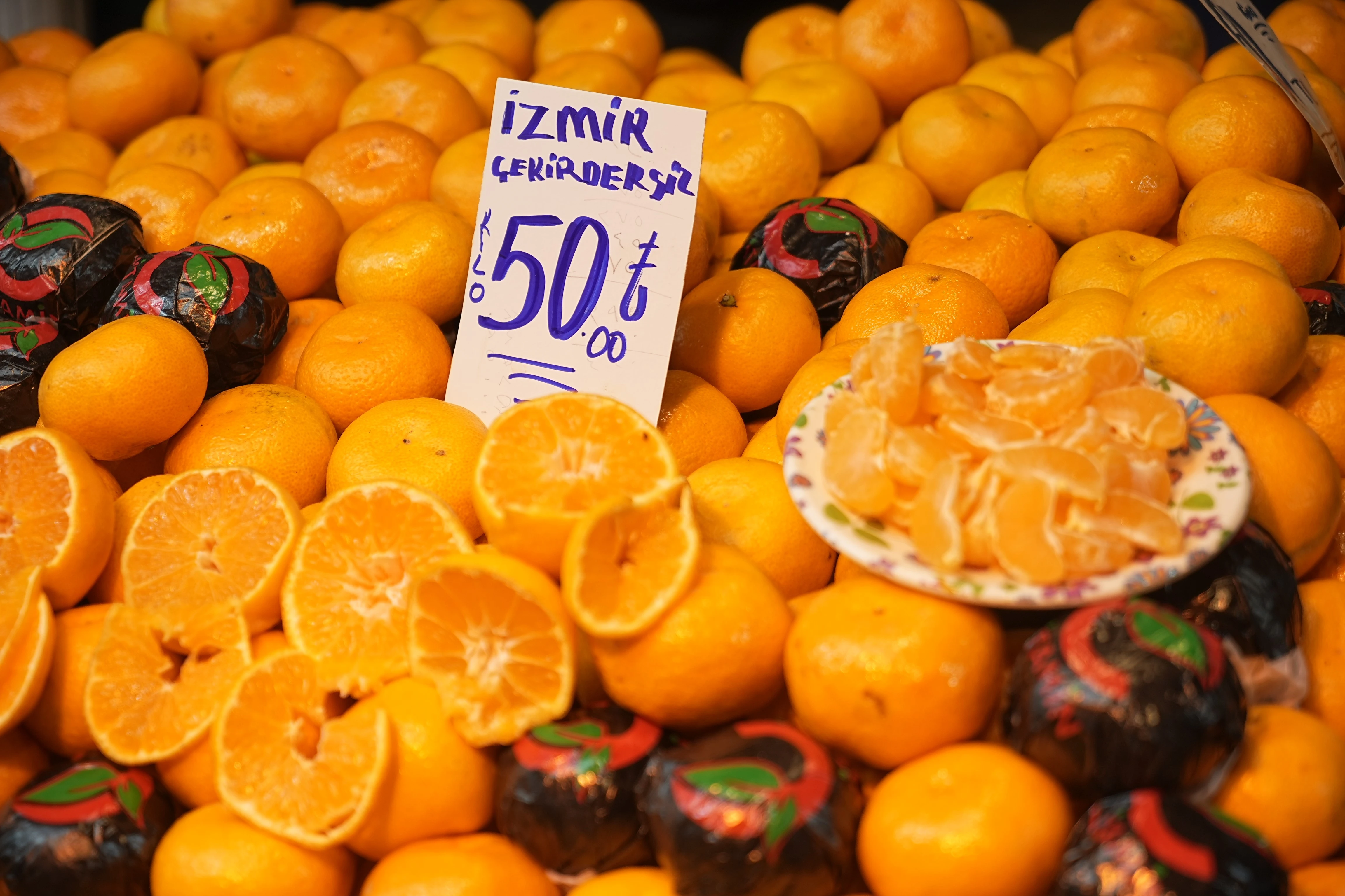 Doğal portakal suyunun tarifi pazar tezgahında! Bağışıklığın şifa deposu C vitamini