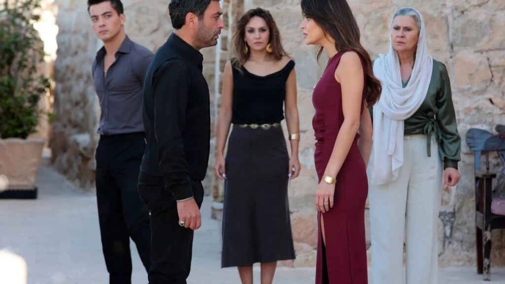 Uzak Şehir 35. Bölümde Boran’a Alya’mı donör oluyor? Cihan neden ameliyattan vazgeçti?