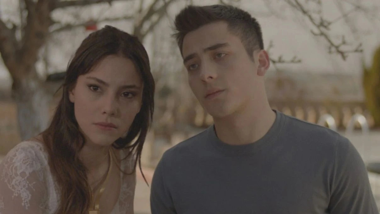 Uzak Şehir dizisinde Kaya ve Zerrin barışıyor mu? Kaya bebeği öğrenecek mi? 4 Adsiz tasarim 1 138