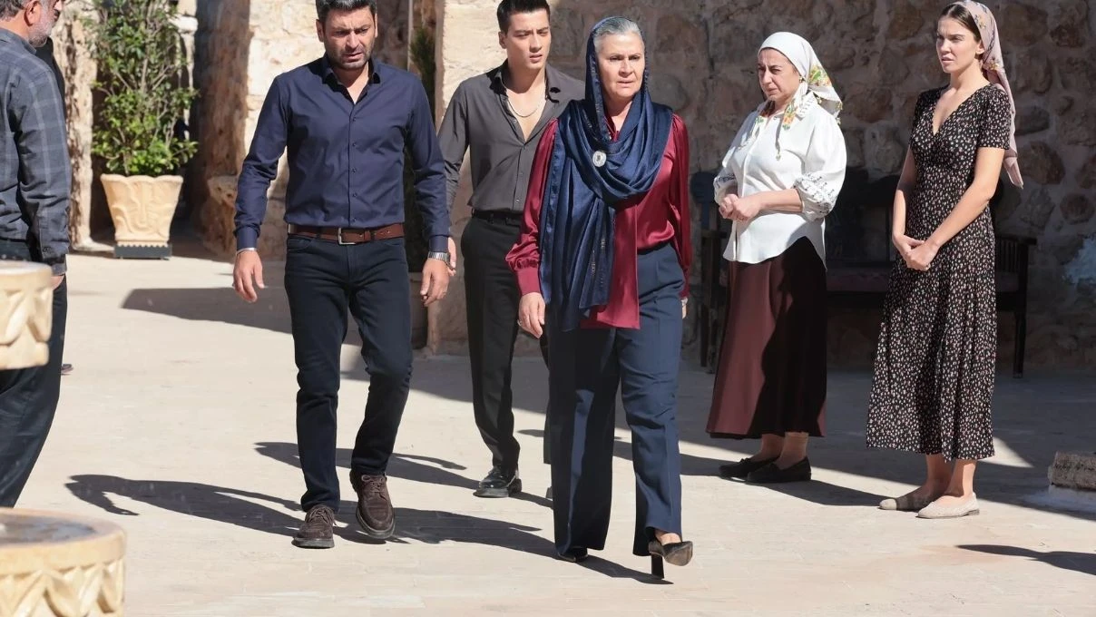 Uzak Şehir dizisinde Sadakat’i vuran Ecmel’mi? Ecmel hapse geri mi dönüyor? 6 Adsiz tasarim 10 129