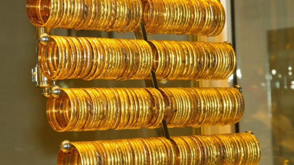 Kaç altın bilezikle araba alınır? Altın bilezik fiyat ve modelleri 2025