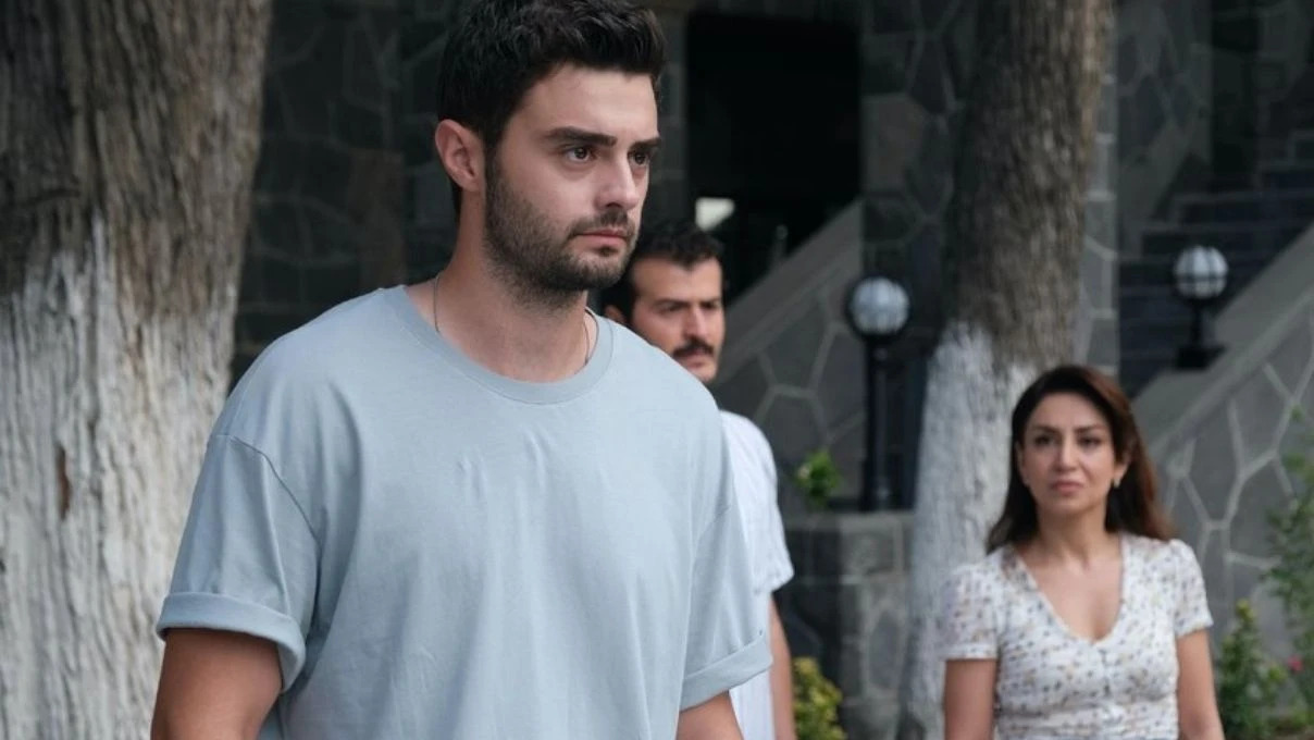 Bereketli Topraklar 3. Bölümde Ömer Sadık Turhan’ı öldürdü mü? Ömer’in sakladığı sır ne? 7 Adsiz tasarim 13 122