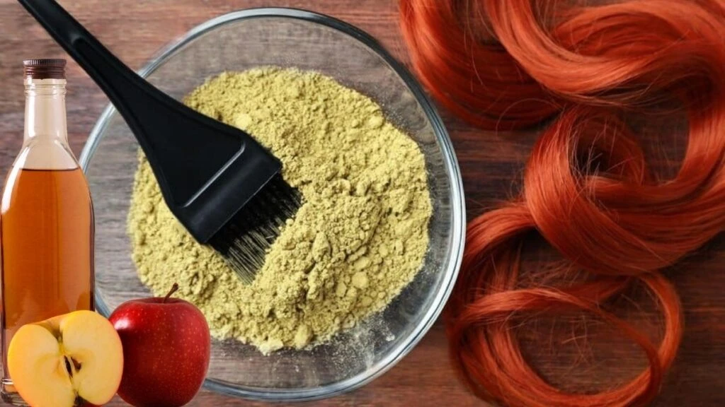 Saçları kökten doğal kızıl yapıyor! Kınayı sirke ile kaynatın