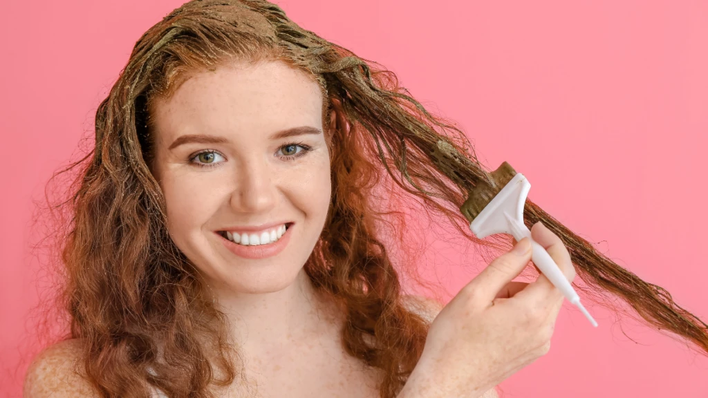 Beyaz saça kına nasıl yakılır? Güzellik Uzmanı Şems Arslan’ın tarifi 2 Adsiz tasarim 15 46