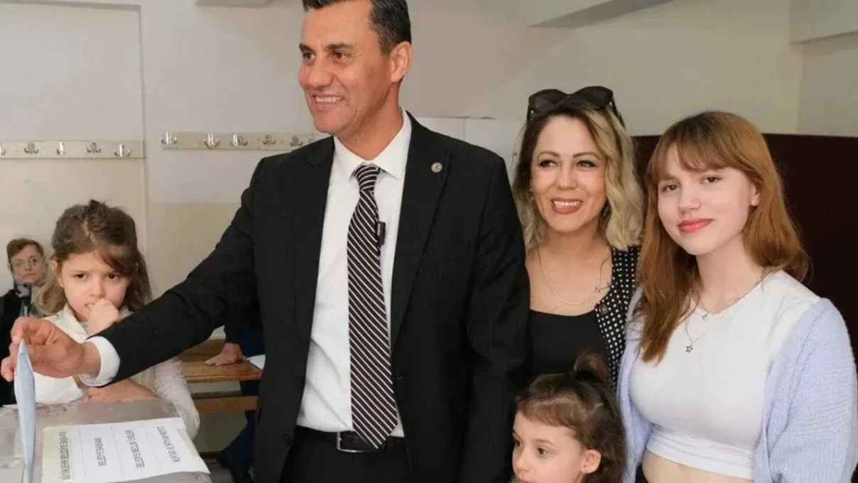 Ferdi Zeyrek kaç çocuğu var? Kaç yaşındalar meslekleri ne? 