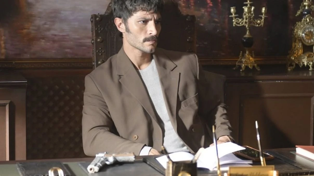 Halef Köklerin Çağrısı 12. Bölümde Ziyan’ın gizli sırrı ne? Aileler arasındaki dengeleri nasıl değiştirecek? 7 Adsiz tasarim 2 157