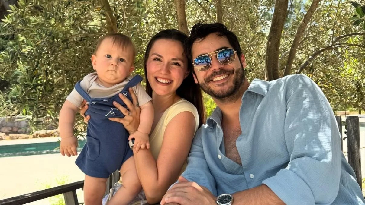 Berkay Hardal'dan kalpleri ısıtan aile pozu! Noyan bebek büyüdü