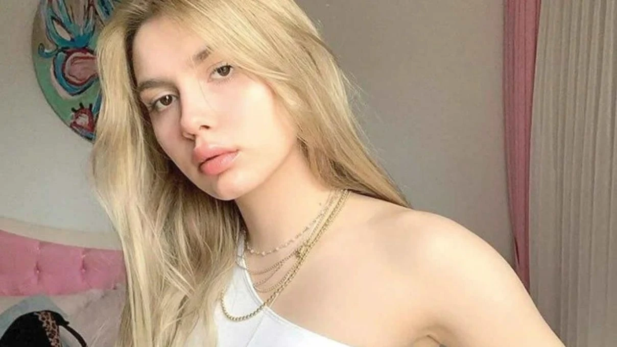 Aleyna Tilki Amsterdam’da soyuldu! Çantası çalınan şarkıcı yalvardı 6 Adsiz tasarim 24 90