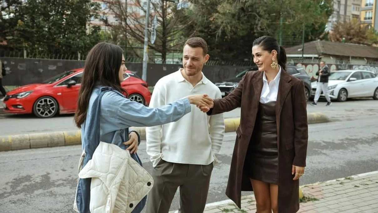 Çarpıntı 7. Bölümde Melike’nin ölmesine neden olan kişi Metin mi? Reyhan’ın Hülya’ya teklifi ne? 7 Adsiz tasarim 24 93