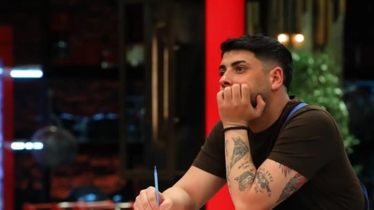 MasterChef Türkiye Altın Kupa’ya veda eden Barış Demir’in gidişi şefleri şaşırttı! Barış’ın vedalaşmaması tepki çekti! 6 Adsiz tasarim 28 98