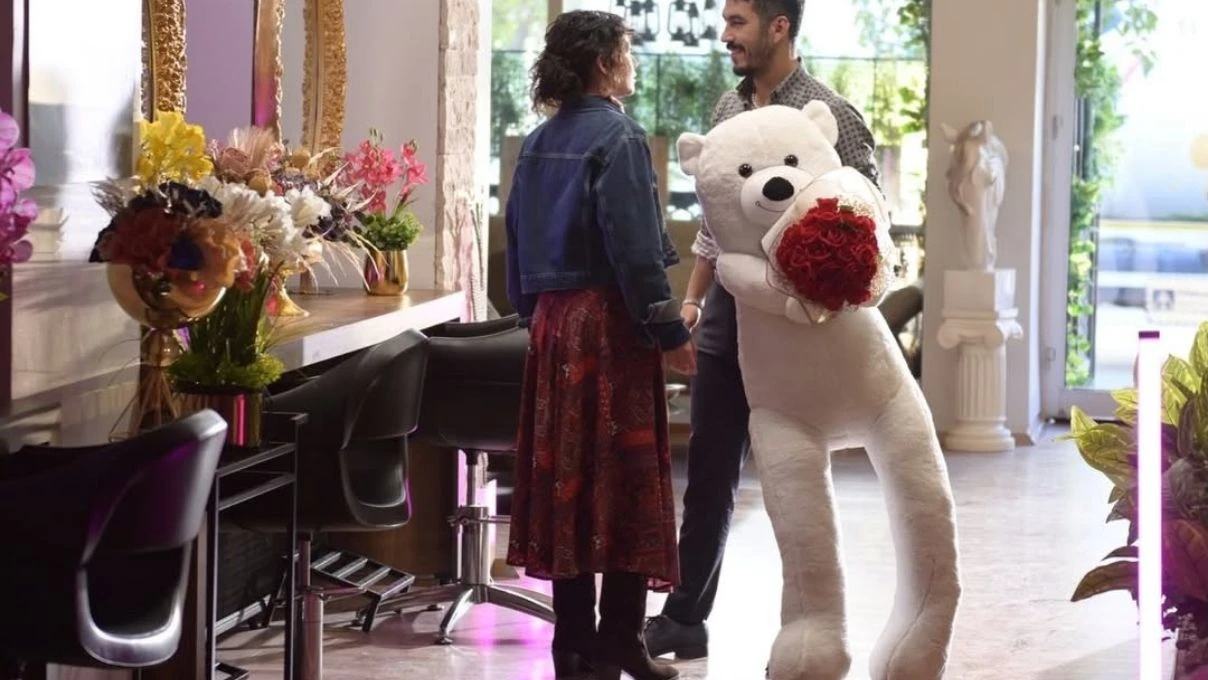 Halef Köklerin Çağrısı’nda Yıldız konağa dönerken nelerle karşılaşacak? Serhat, Sultan ve Melek arasındaki gerilim nasıl sonuçlanacak? 7 Adsiz tasarim 3 168