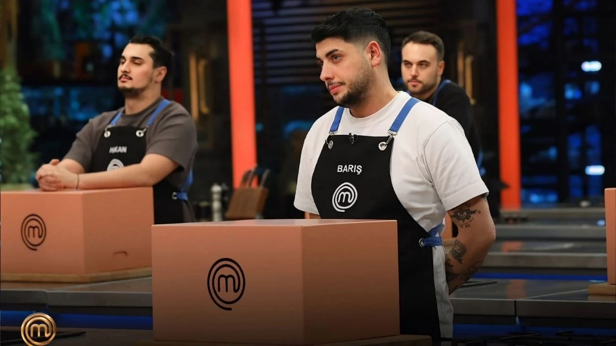 MasterChef Türkiye Altın Kupa’ya veda eden Barış Demir’in gidişi şefleri şaşırttı! Barış’ın vedalaşmaması tepki çekti! 8 Adsiz tasarim 31 115