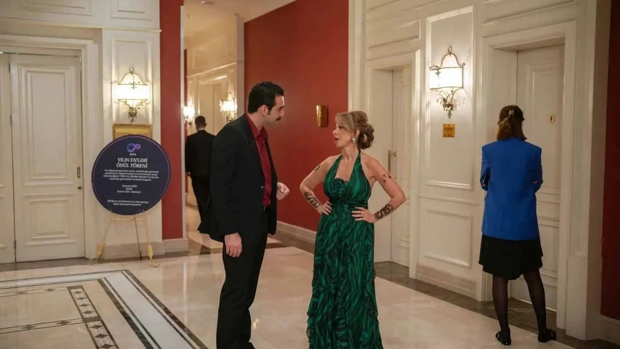 Kızılcık Şerbeti’nde Ünallar ailesinde şok gelişme! Abdullah Salkım’la mı evleniyor? 6 Adsiz tasarim 32 103