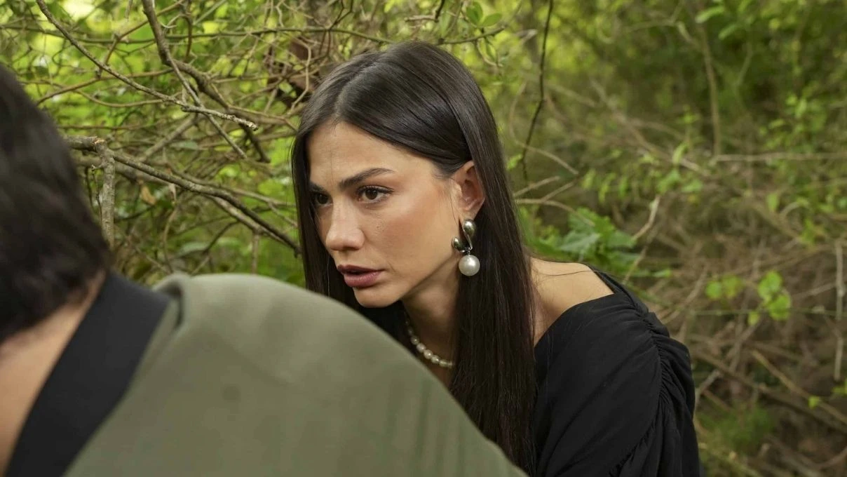 Eşref Rüya’nın Nisan’ı Demet Özdemir veda etti! Paylaşımına beğeni yağdı