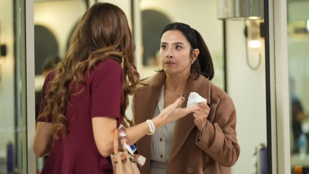 Ben Onun Annesiyim’de Suna ve Ayşe arasında tehlikeli savaş başlıyor! Ayşe kalbini Kemal’e kaptırıyor 7 Adsiz tasarim 39 79