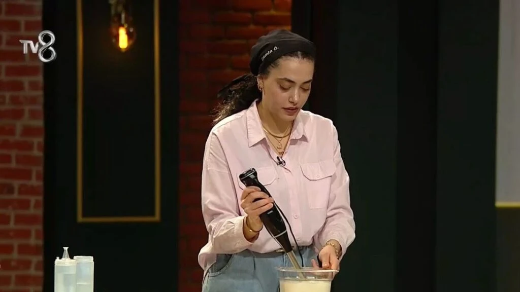 MasterChef Türkiye 2025 yarışmacısı Damla Özdemir kimdir? Damla Özdemir nereli kaç yaşında? 
